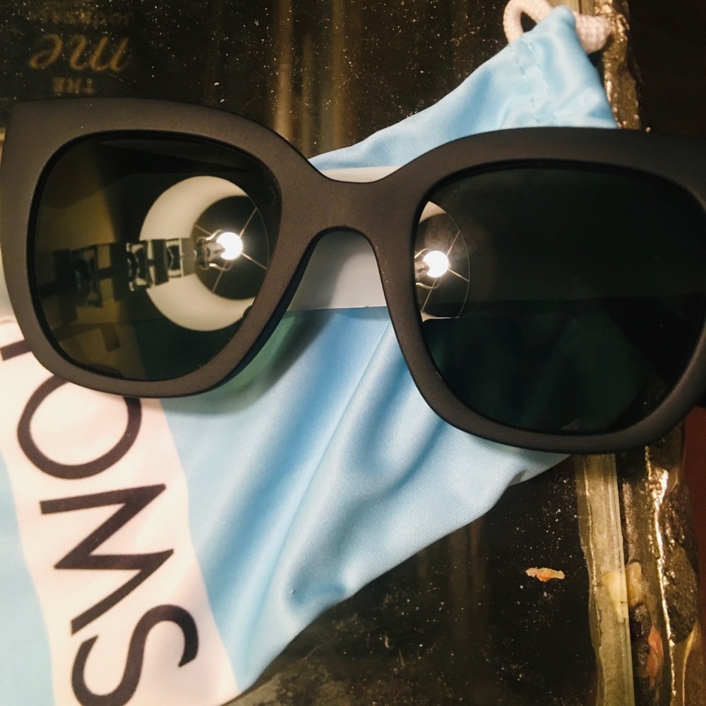 Brand new TOMS Sydney sunglasses, Matte Black
